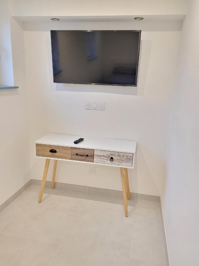 Il Vialetto, Appartement Capri, Spacieux, Tout Confort, Au Calme Jeumont Eksteriør bilde